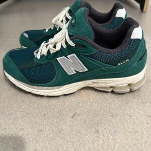 New Balance 2002R Nightwatch Green